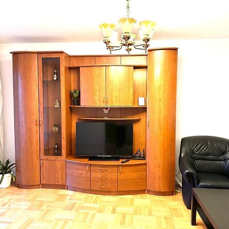 Vintage Bucharest Apartment Exterior photo